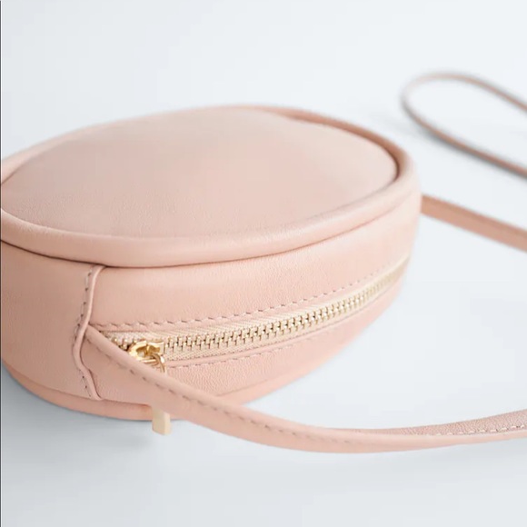 NWT Leather Limited Edition Oval Handbag - Picture 2 of 7